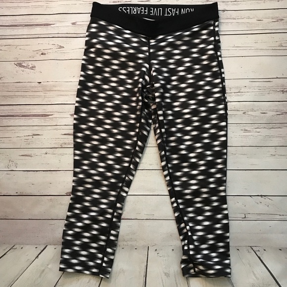 Nike Pants - Nike Black and White Capri Leggings